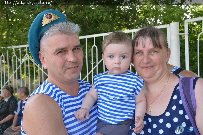 «Голубые береты» десантировались у Большого фонтана (ФОТО)