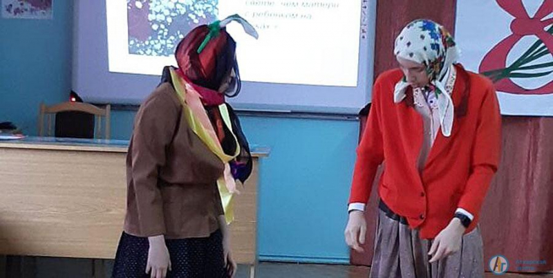 Гостей сельского дома культуры рассмешили «Белгазинские страдания»