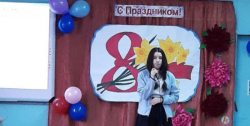 Гостей сельского дома культуры рассмешили «Белгазинские страдания»