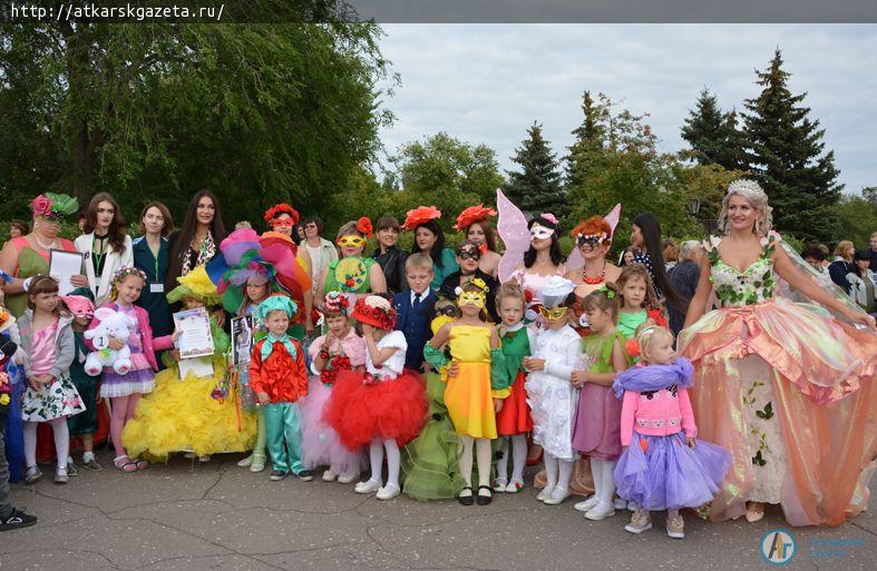 Гран-при конкурса-дефиле "Магия роз" досталось яркому Солнышку (ФОТОРЕПОРТАЖ)