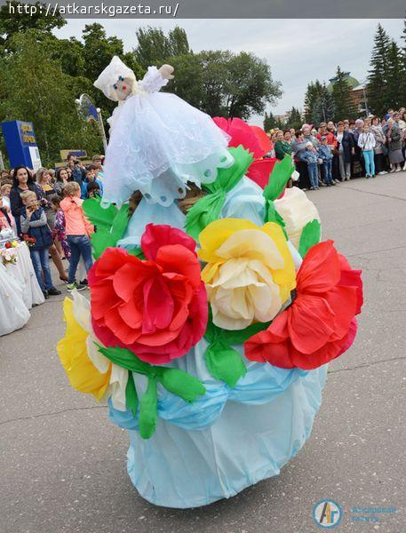 Гран-при конкурса-дефиле "Магия роз" досталось яркому Солнышку (ФОТОРЕПОРТАЖ)