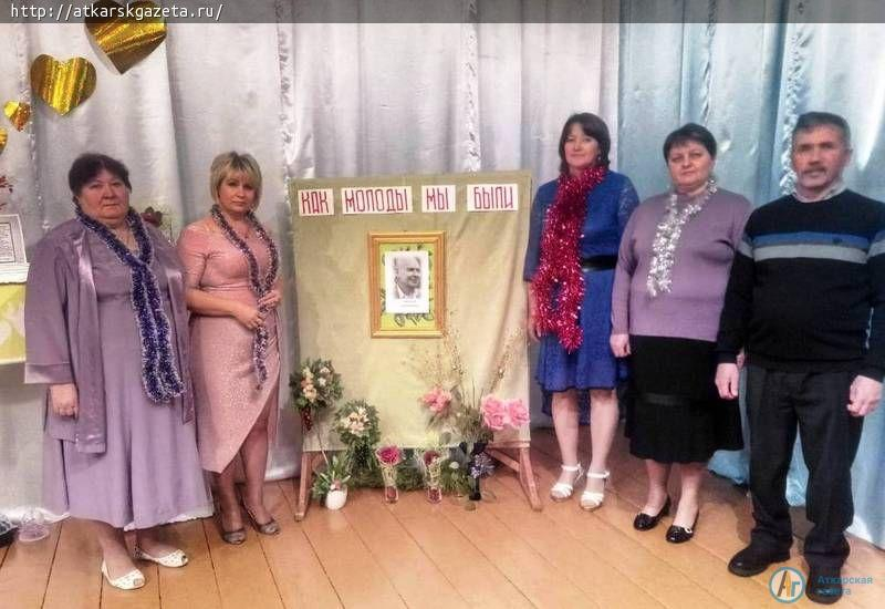 Хиты Пахмутовой и Добронравова прозвучали в аткарском селе