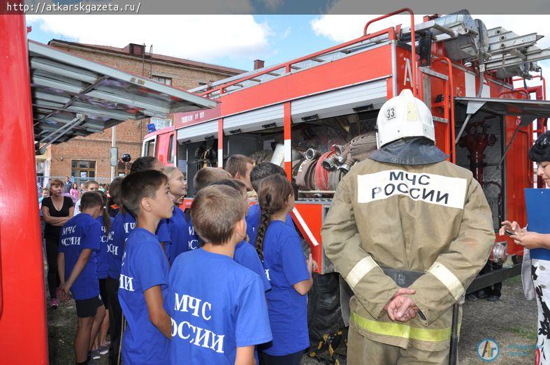 Из школы №10 эвакуировали 314 детей (ФОТО)
