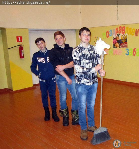 Кочетовские богатыри сошлись в праздничном поединке