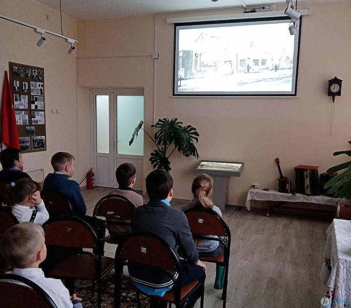 Кочетовских школьников познакомили с Героями из Аткарска