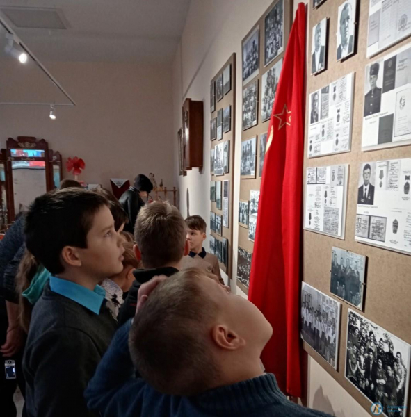 Кочетовских школьников познакомили с Героями из Аткарска