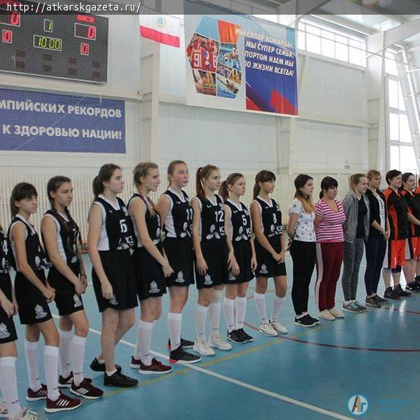Команда «Аврора» победила в финальных играх по баскетболу