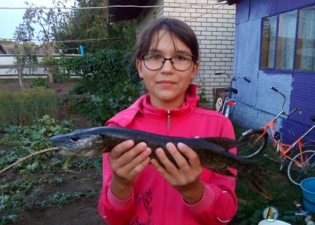 Конкурс "АГ" Своими впечатлениями о первой щуке делится Надя Анисимова