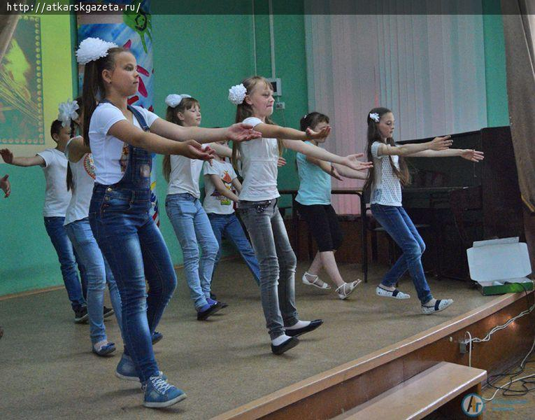 Конопушка и Карлсон закрыли первую смену летних оздоровительных площадок