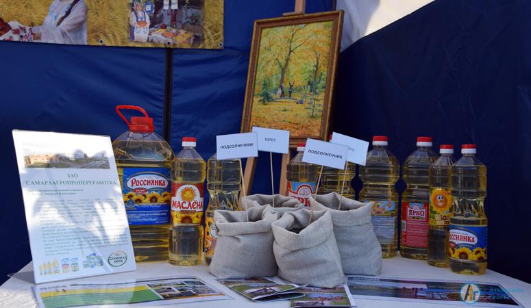 Королева роз представила район на саратовской ярмарке