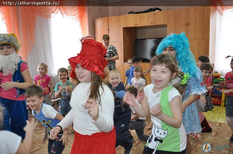 Костюмированные праздники провели для детей активисты ДОО «Юная Россия» (ФОТО)