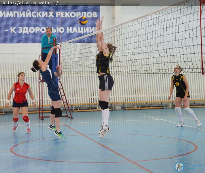 Кубок Аткарска в ЗАТО Светлый увезли офицерские жены (Фоторепортаж)