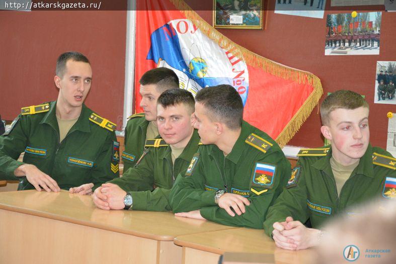 Курсантов со всех концов России встретила родная школа (ФОТО)