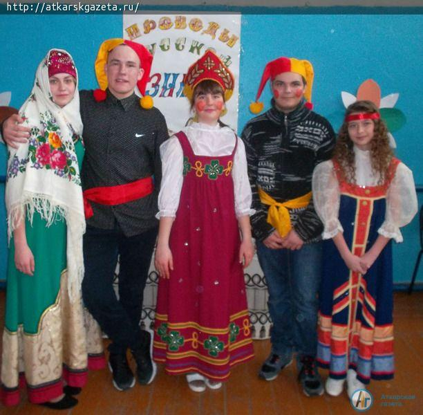 Лопуховцы дружно зазывали весну