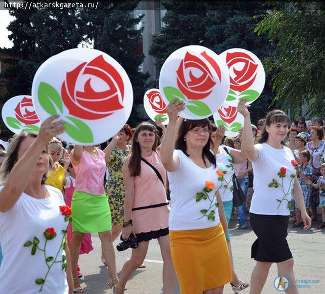Марафон частушек об аткарских розах близится к финалу