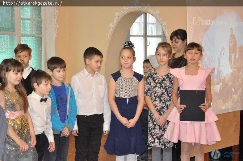 Мария ТАЛАЛАЕВА сделала для Рождественского конкурса 17 открыток (Фото)