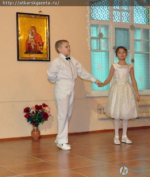 Мария ТАЛАЛАЕВА сделала для Рождественского конкурса 17 открыток (Фото)