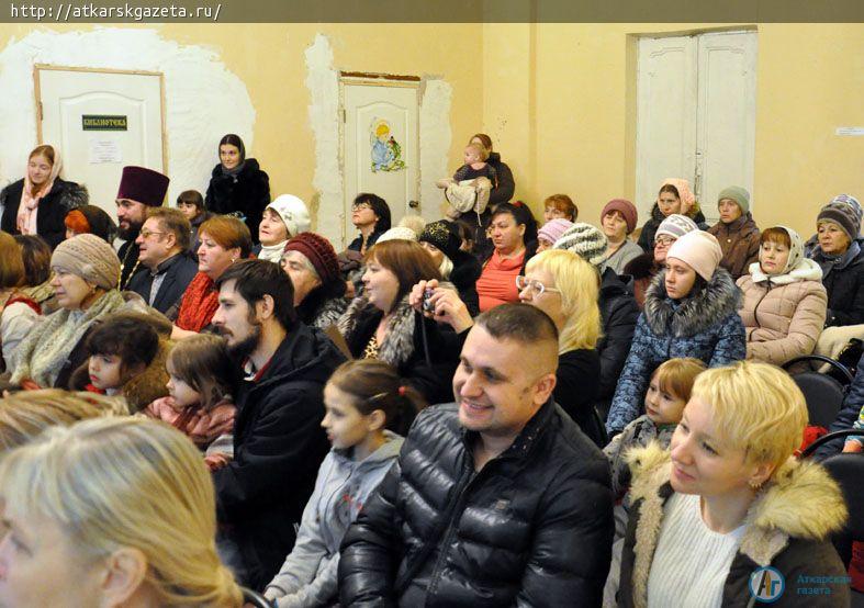 Мария ТАЛАЛАЕВА сделала для Рождественского конкурса 17 открыток (Фото)