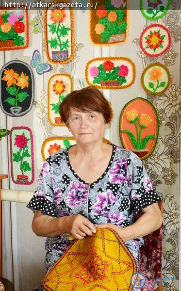Мастерица из Аткарска освоила древнее рукоделие тунисских пастухов