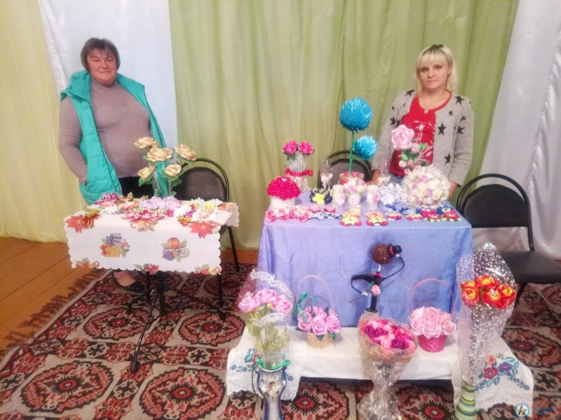 Мастерицы из Села Большая Екатериновка творят в технике «казанши»