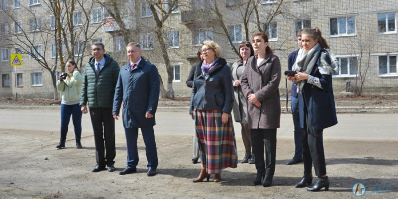 На фасаде колледжа открыли мемориальную доску в честь Гагарина
