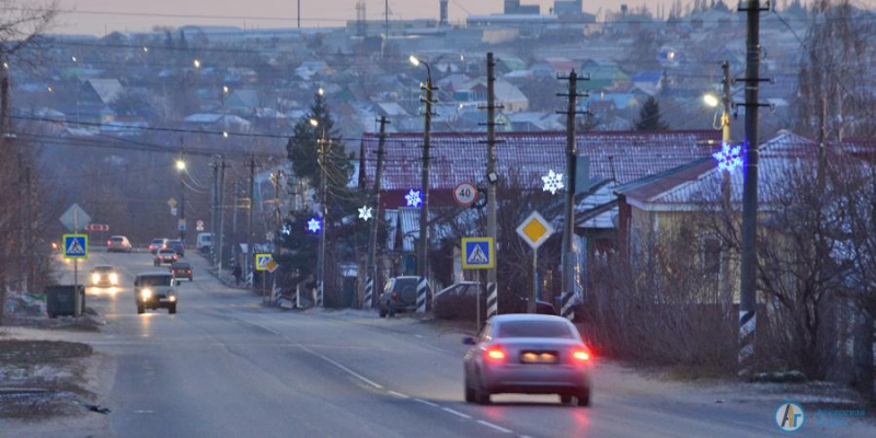 На главной аллее городского парка зажглось "Звездное небо"