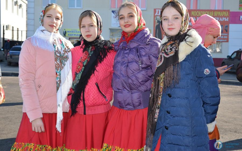 На главной площади Аткарска бушевала разгульная Масленица