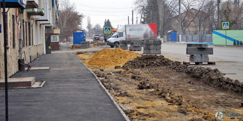 На Гоголя появились новая остановка и удобный тротуар