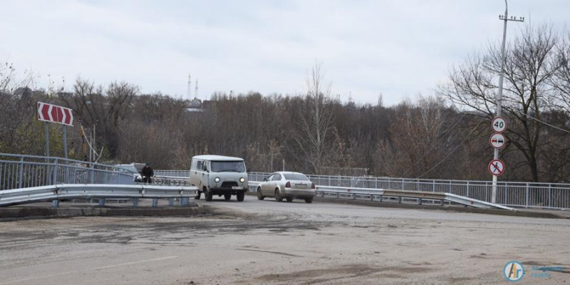 На мосту через Аткару открыто двухполосное движение