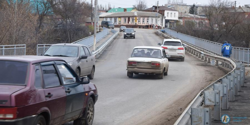 На мосту через Аткару открыто двухполосное движение