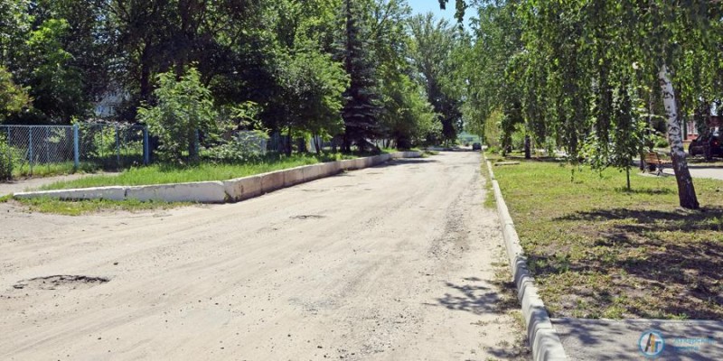 На Привокзальной площади появились 8 аткарских фонарей