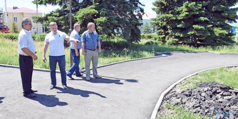 На Привокзальной площади появились 8 аткарских фонарей