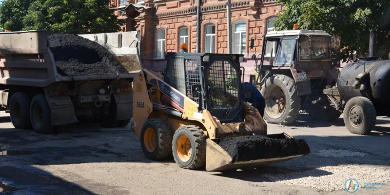 На улице Ленина начали ремонт дороги