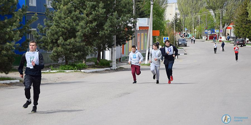 Около сотни аткарчан пробежали «Марафон Победы»