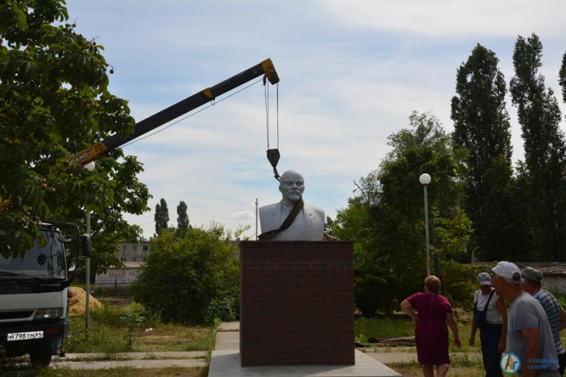 Отреставрированный Ленин вернулся на улицу Гоголя