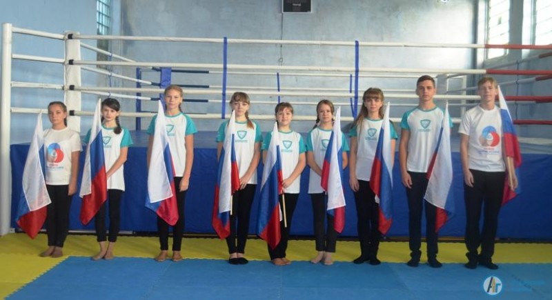 Первенство Аткарска по тхэквондо открылось флэшмобом с флагами