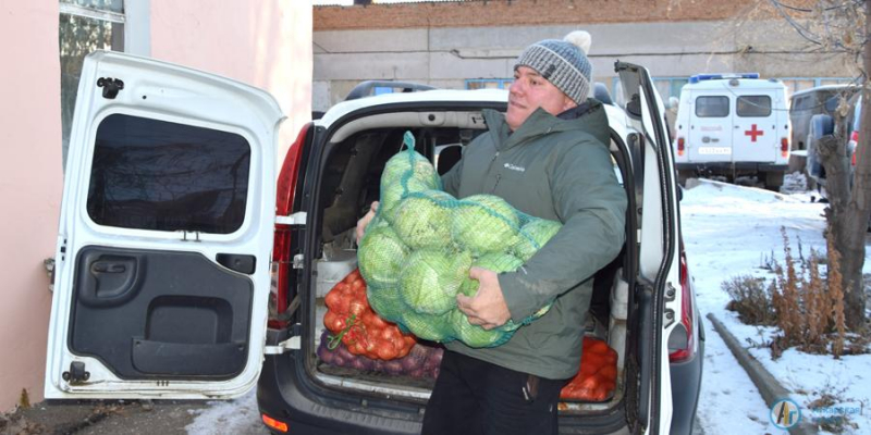 Предприниматели передали в ковидный госпиталь продукты