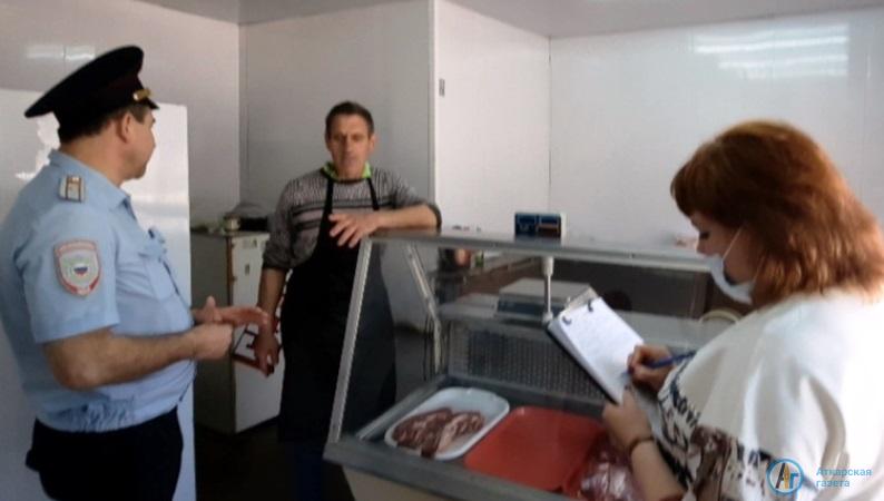Рейд выявил "серые зарплаты" в розничной торговле