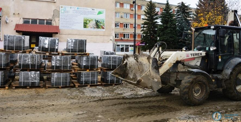 Роман Бусаргин: "За 5 лет в Аткарске надо привести в порядок все тротуары"