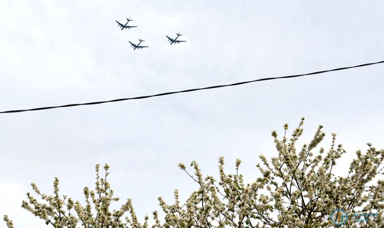 "Русские медведи" пролетели над Аткарском на высоте 300 м