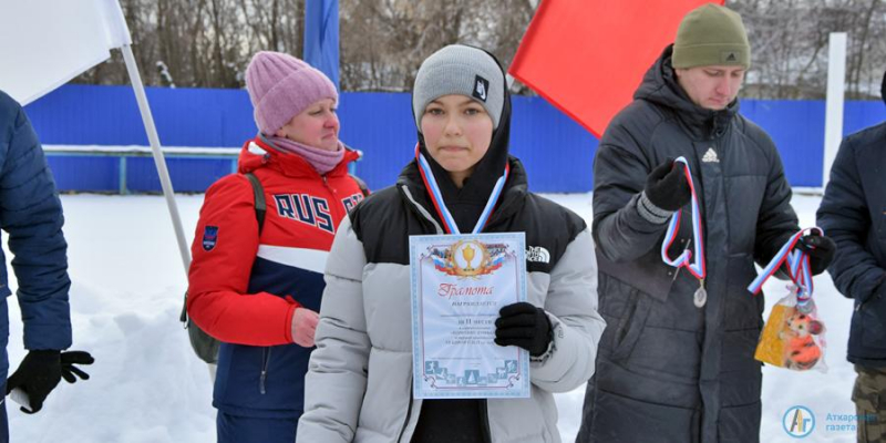 Самым быстрым конькобежцам вручили абонементы на каток