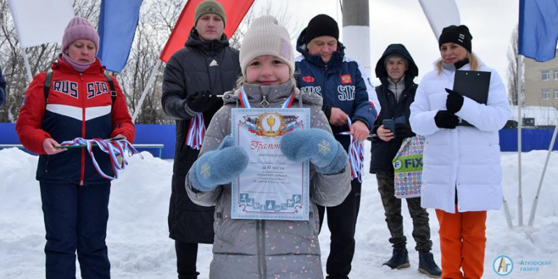 Самым быстрым конькобежцам вручили абонементы на каток