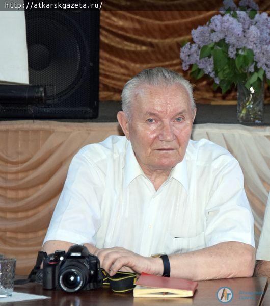 Саратовские писатели подарили Аткарской библиотеке книги с автографами авторов