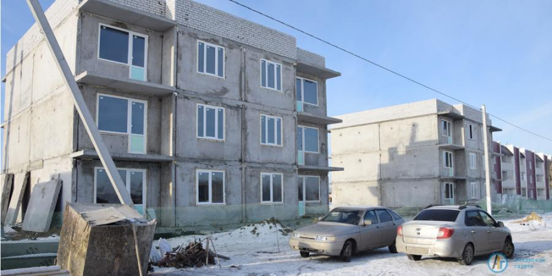 Сдачу домов для сирот планируют перенести на май 