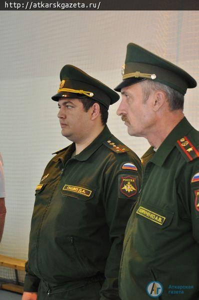 Сегодня 25 аткарских новобранцев отправились к месту службы