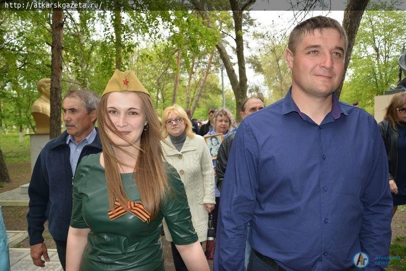 Сегодня Аткарск оделся в солдатские пилотки (ФОТО)