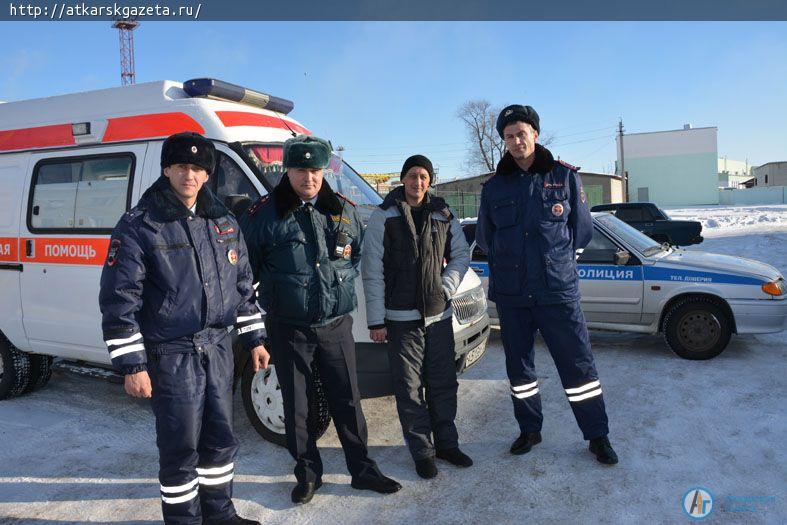 Сегодня аткарские водители на «отлично» сдали экзамен по культуре поведения на дорогах (ФОТО)