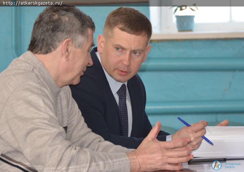 Сегодня глава района Виктор ЕЛИН встретился с жителями села Озерное (ФОТО)