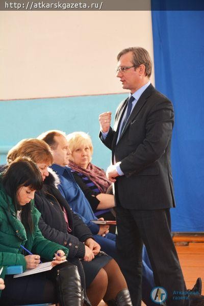 Сегодня глава района Виктор ЕЛИН встретился с жителями села Озерное (ФОТО)