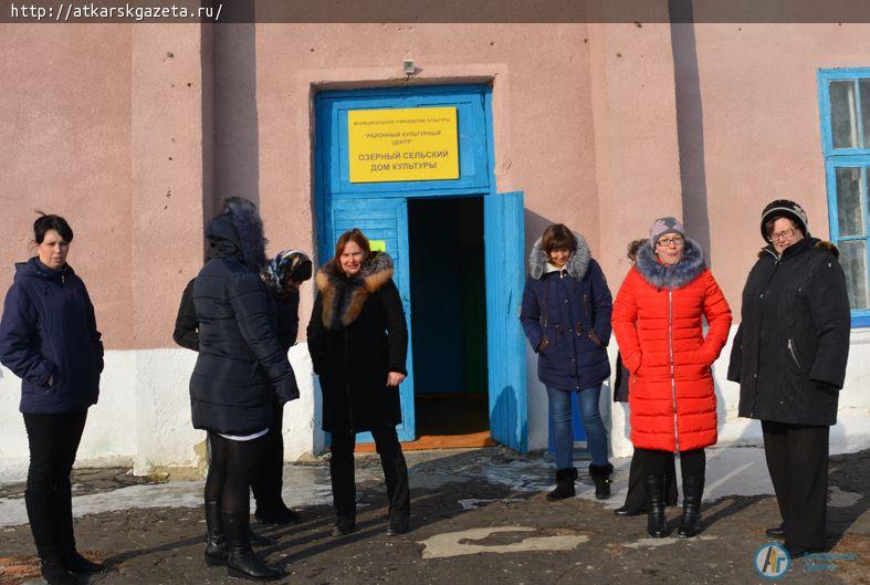 Сегодня глава района Виктор ЕЛИН встретился с жителями села Озерное (ФОТО)